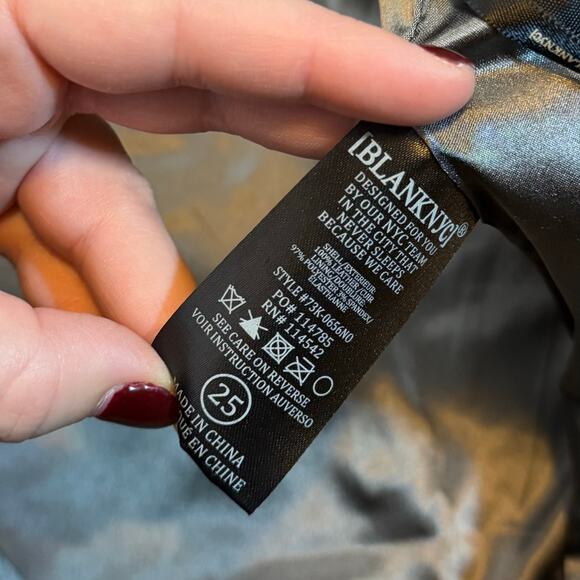 BlankNYC Women’s 25 Gray Leather Mini Skirt Zipper High Altitude Fall Statement - Picture 10 of 10